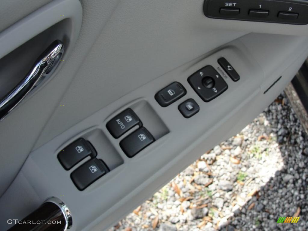 2011 Hyundai Azera Limited Controls Photo #45710814