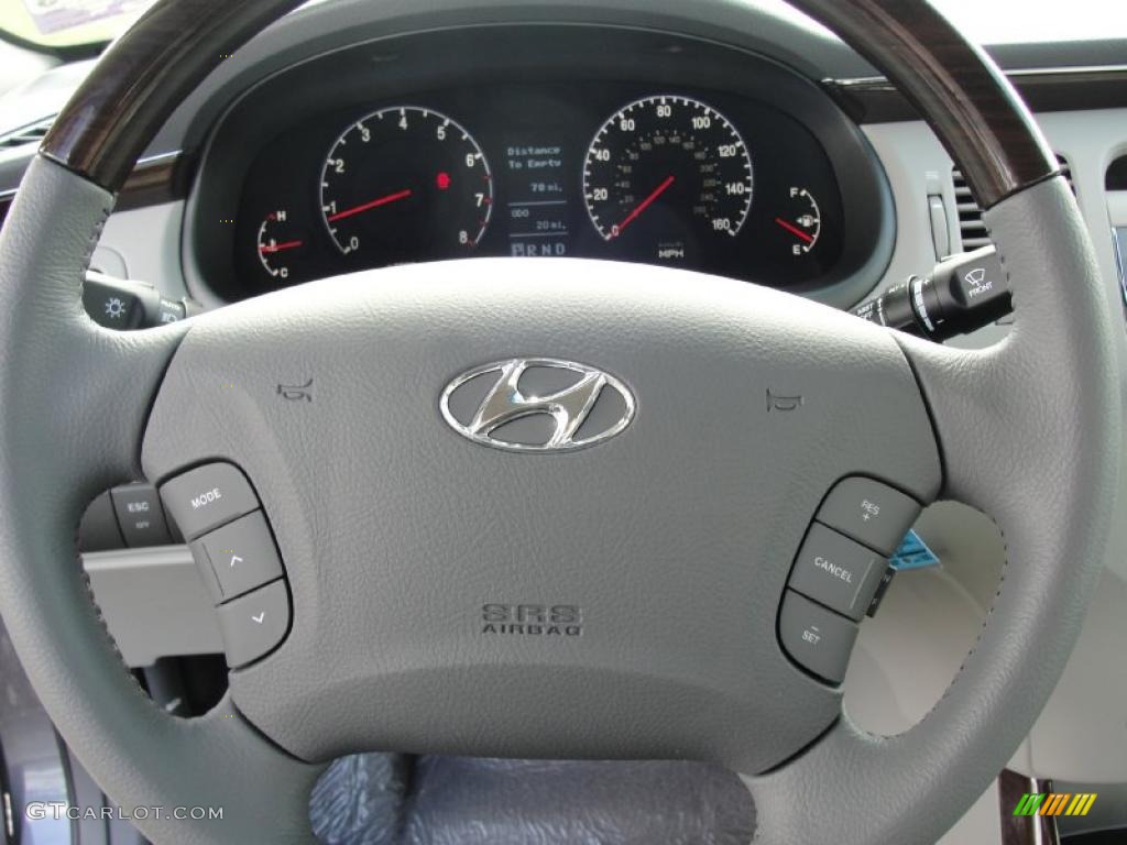 2011 Hyundai Azera Limited Controls Photo #45710874