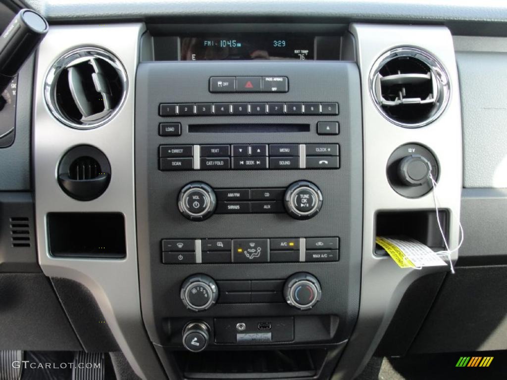 2011 Ford F150 XLT SuperCrew Controls Photo #45712746
