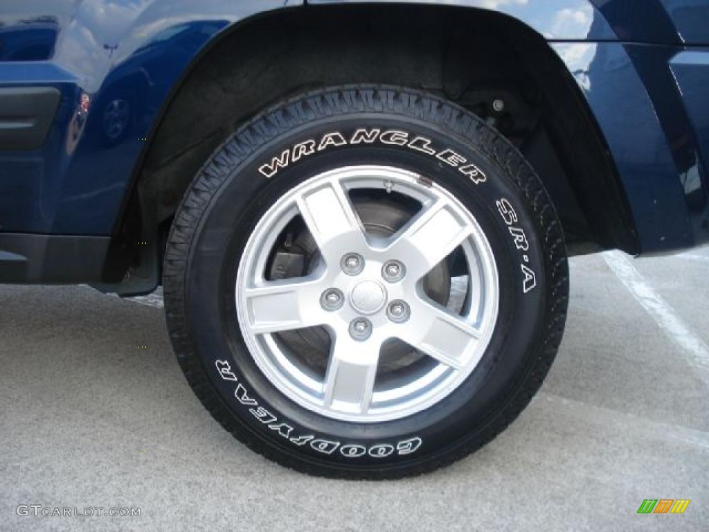 2005 Jeep Grand Cherokee Laredo 4x4 Wheel Photo #45717018