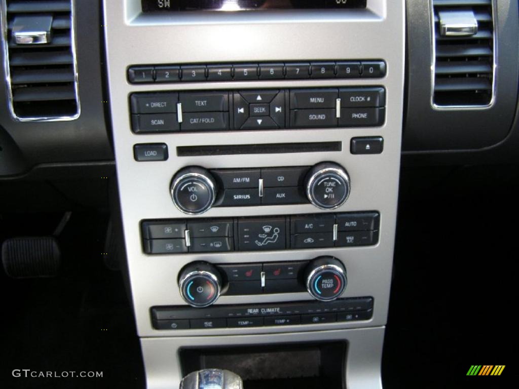 2010 Ford Flex SEL Controls Photo #45717422