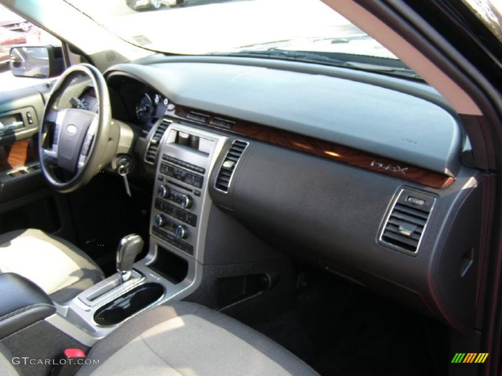 2010 Ford Flex SEL Charcoal Black Dashboard Photo #45717502