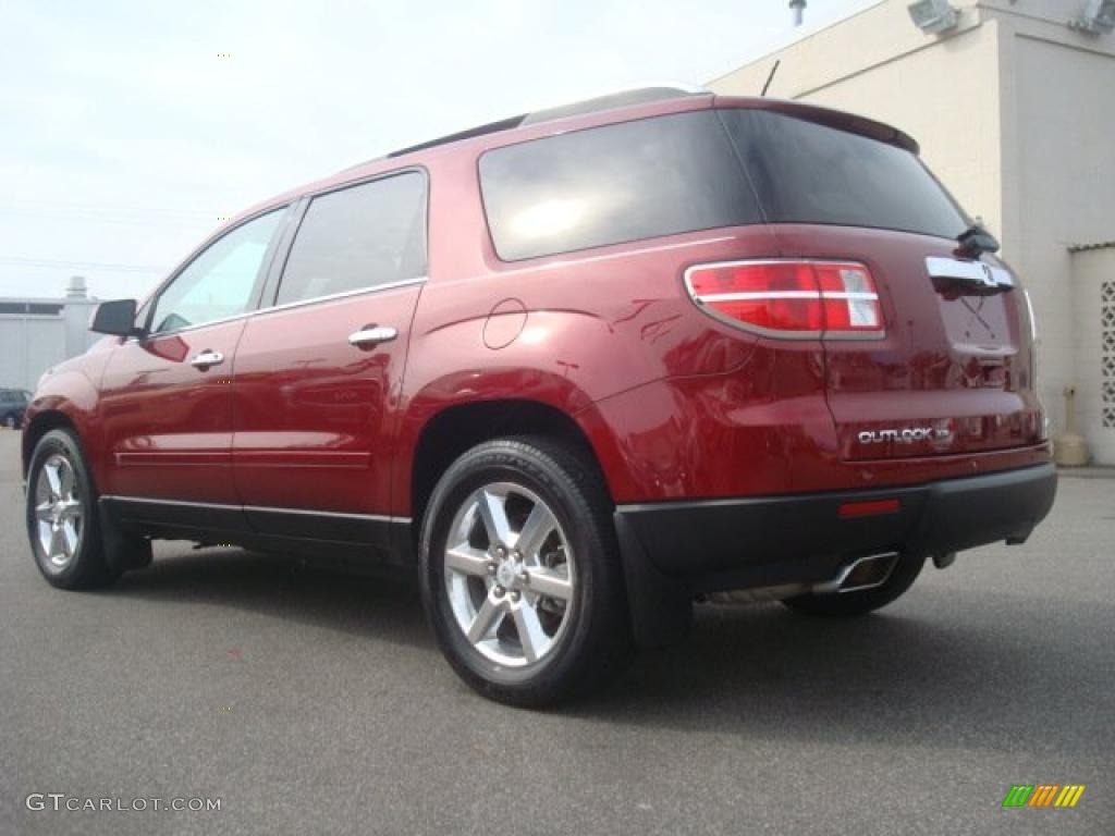 2007 Outlook XR AWD - Red Jewel / Black photo #6