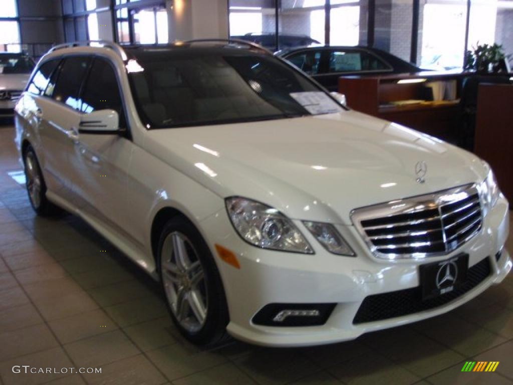2011 E 350 4Matic Wagon - Arctic White / Almond/Black photo #3
