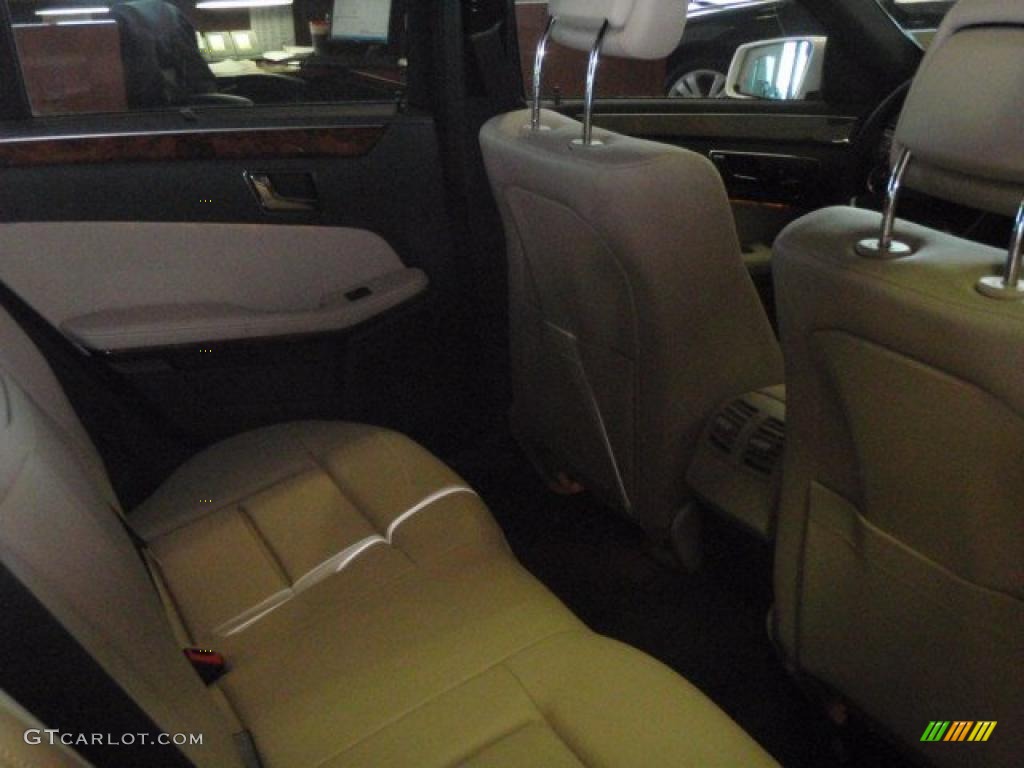 2011 E 350 4Matic Wagon - Arctic White / Almond/Black photo #6