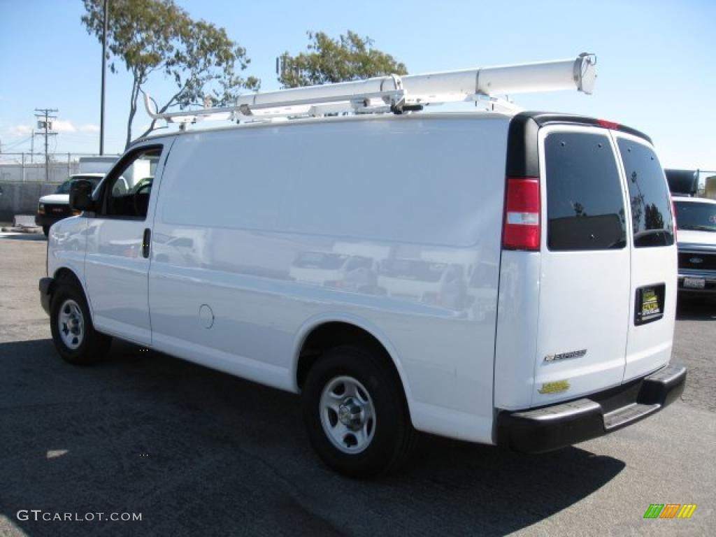 Summit White 2007 Chevrolet Express 1500 Commercial Van Exterior Photo #45723526