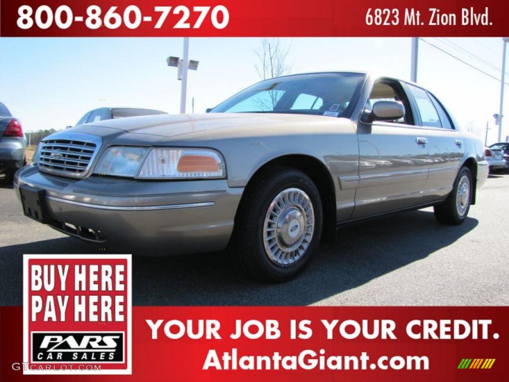 2002 Crown Victoria  - Arizona Beige Metallic / Medium Parchment photo #1