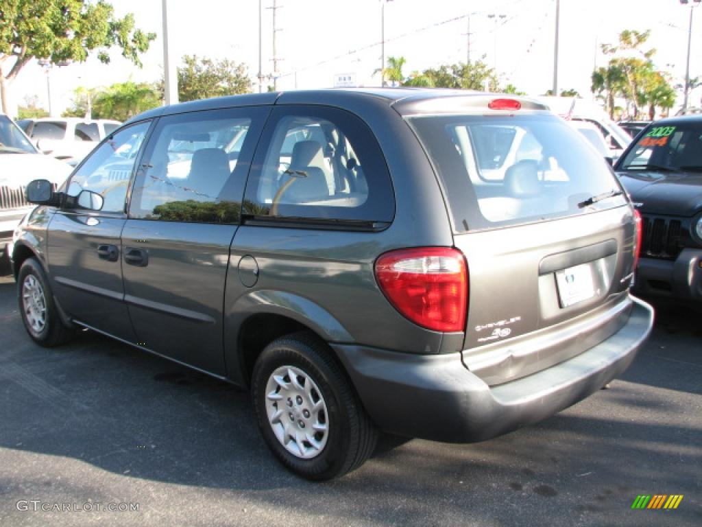 Onyx Green Pearl 2002 Chrysler Voyager Standard Voyager Model Exterior Photo #45729662