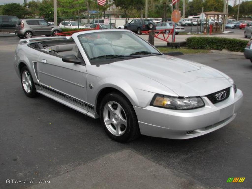 2004 Mustang V6 Convertible - Silver Metallic / Medium Graphite photo #1