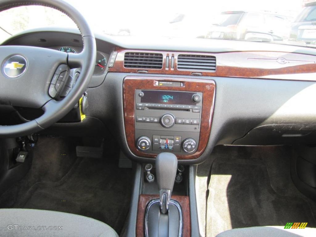 2011 Chevrolet Impala LT Ebony Dashboard Photo #45734510