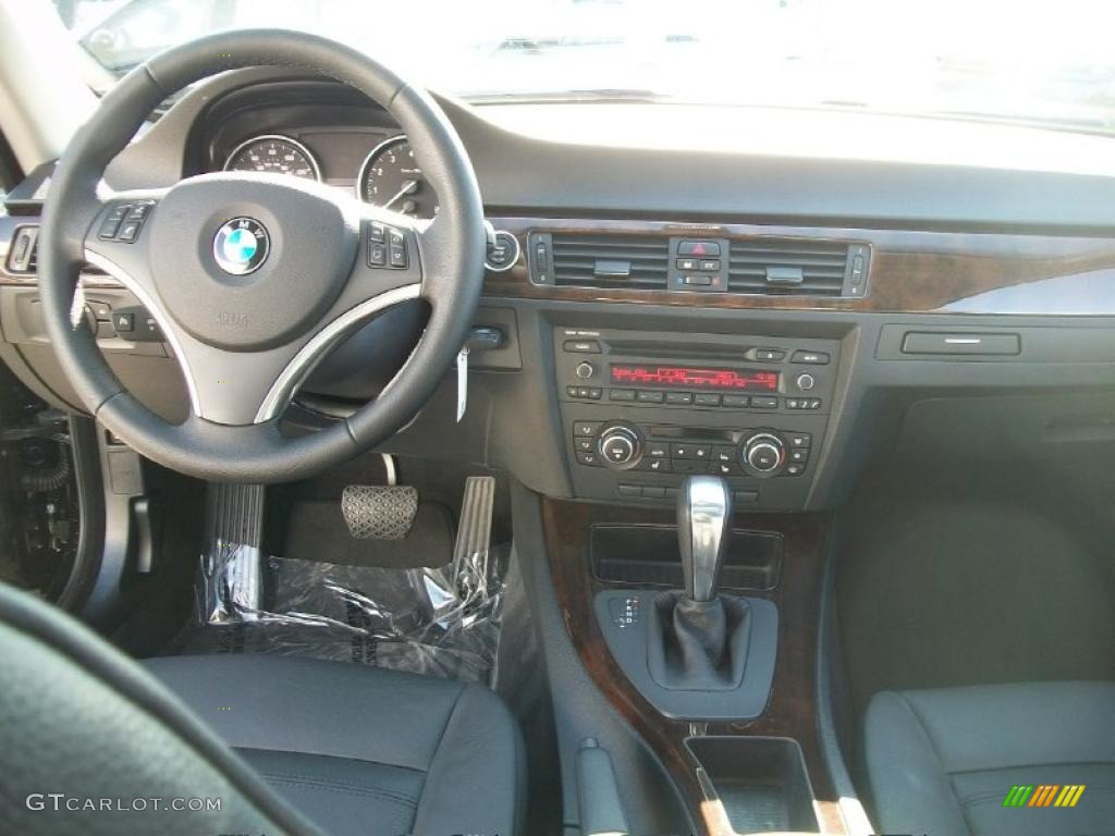2010 BMW 3 Series 328i xDrive Coupe Black Dashboard Photo #45739610