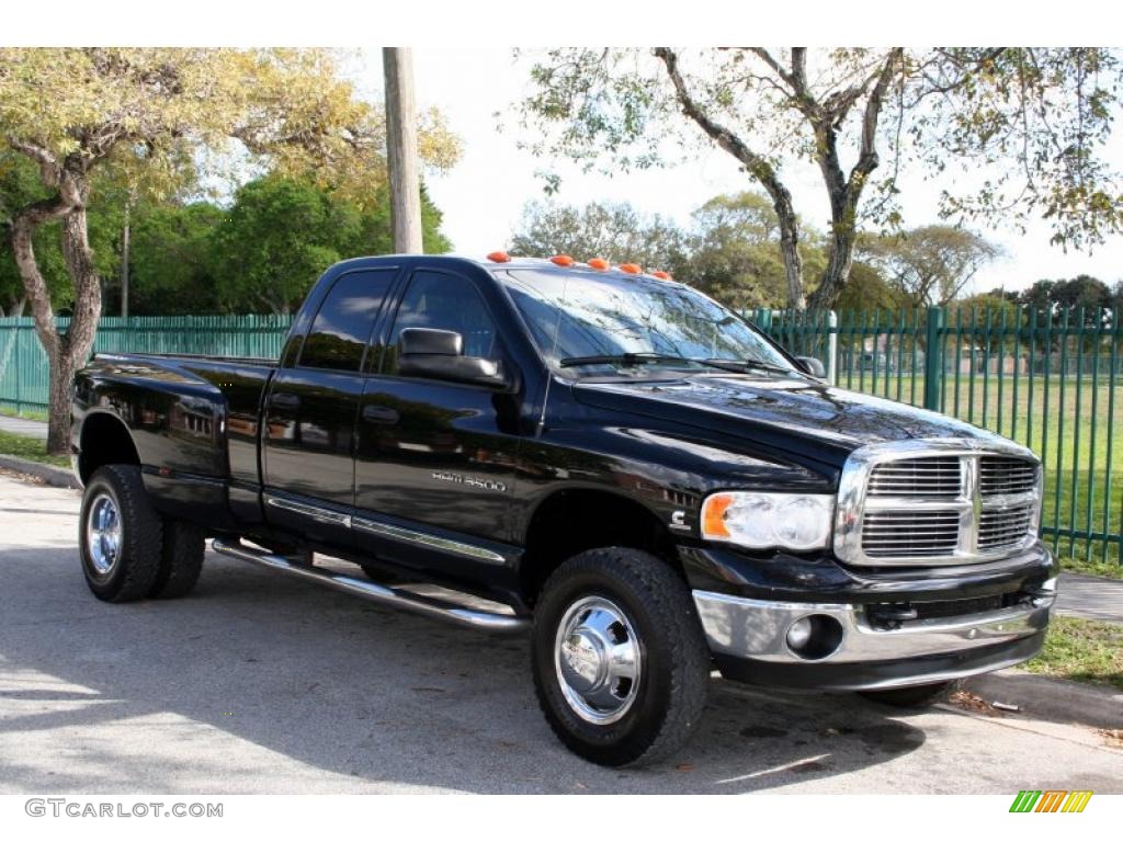 2004 Ram 3500 Laramie Quad Cab 4x4 Dually - Black / Dark Slate Gray photo #17