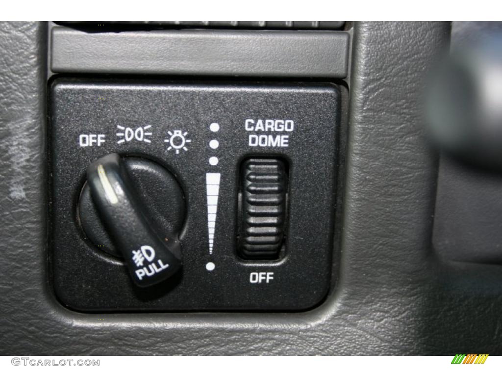 2004 Dodge Ram 3500 Laramie Quad Cab 4x4 Dually Controls Photo #45742486