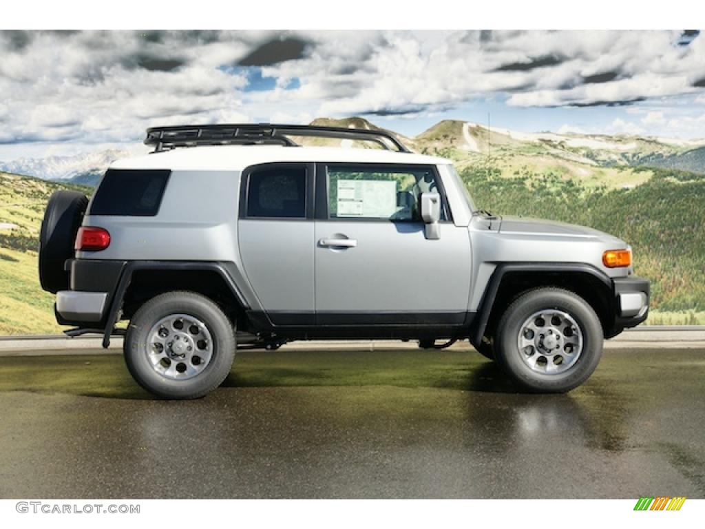 Silver Fresco Metallic 2011 Toyota FJ Cruiser 4WD Exterior Photo #45743702