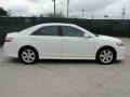 Super White - Camry SE Photo No. 2