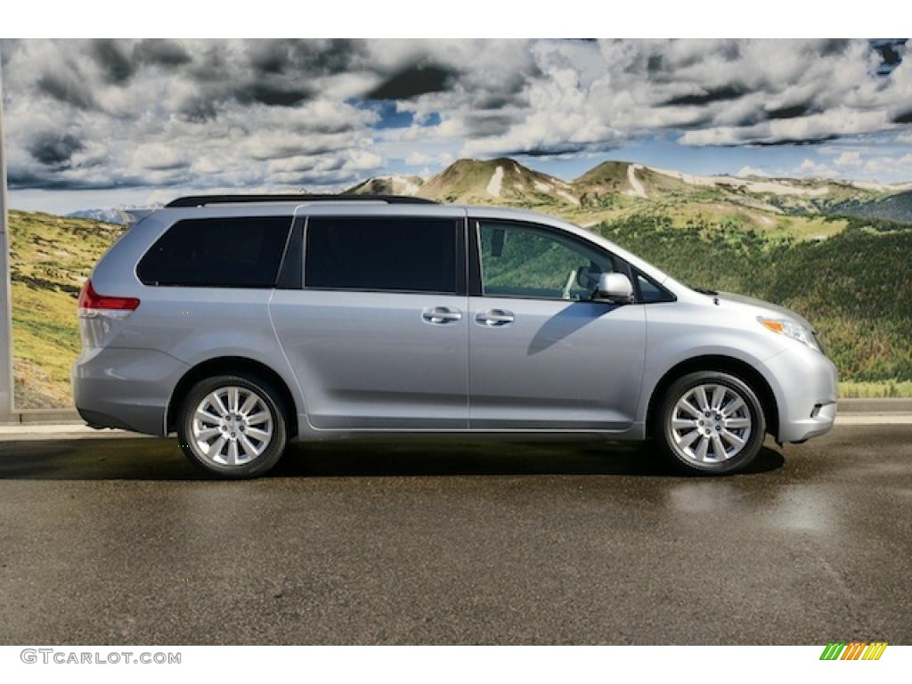 2011 Sienna LE AWD - Silver Sky Metallic / Light Gray photo #2