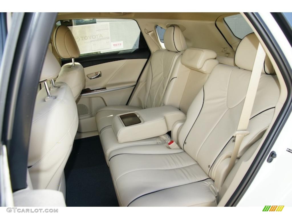 Ivory Interior 2011 Toyota Venza V6 AWD Photo #45747993
