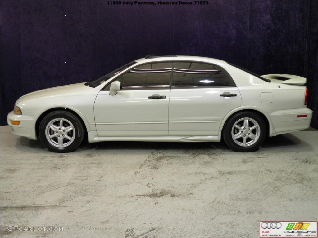 2003 Diamante VR-X Sedan - Vail White / Tan photo #3