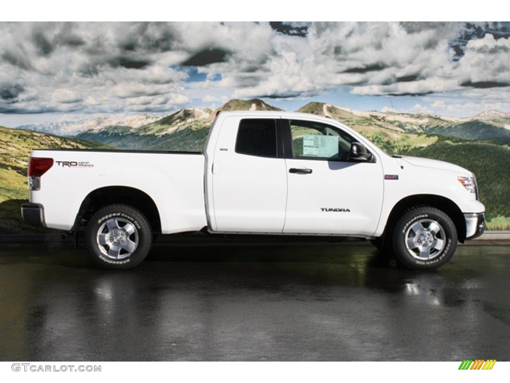 2011 Tundra TRD Double Cab 4x4 - Super White / Sand Beige photo #2