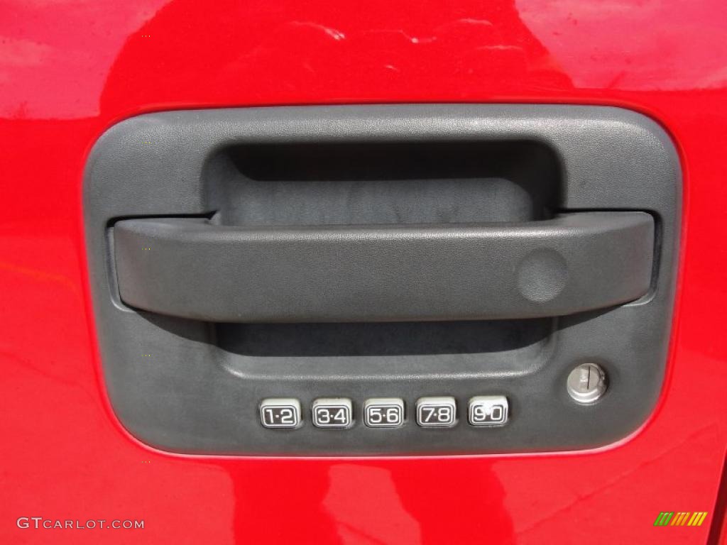 2007 F150 XLT SuperCrew - Bright Red / Medium Flint photo #23