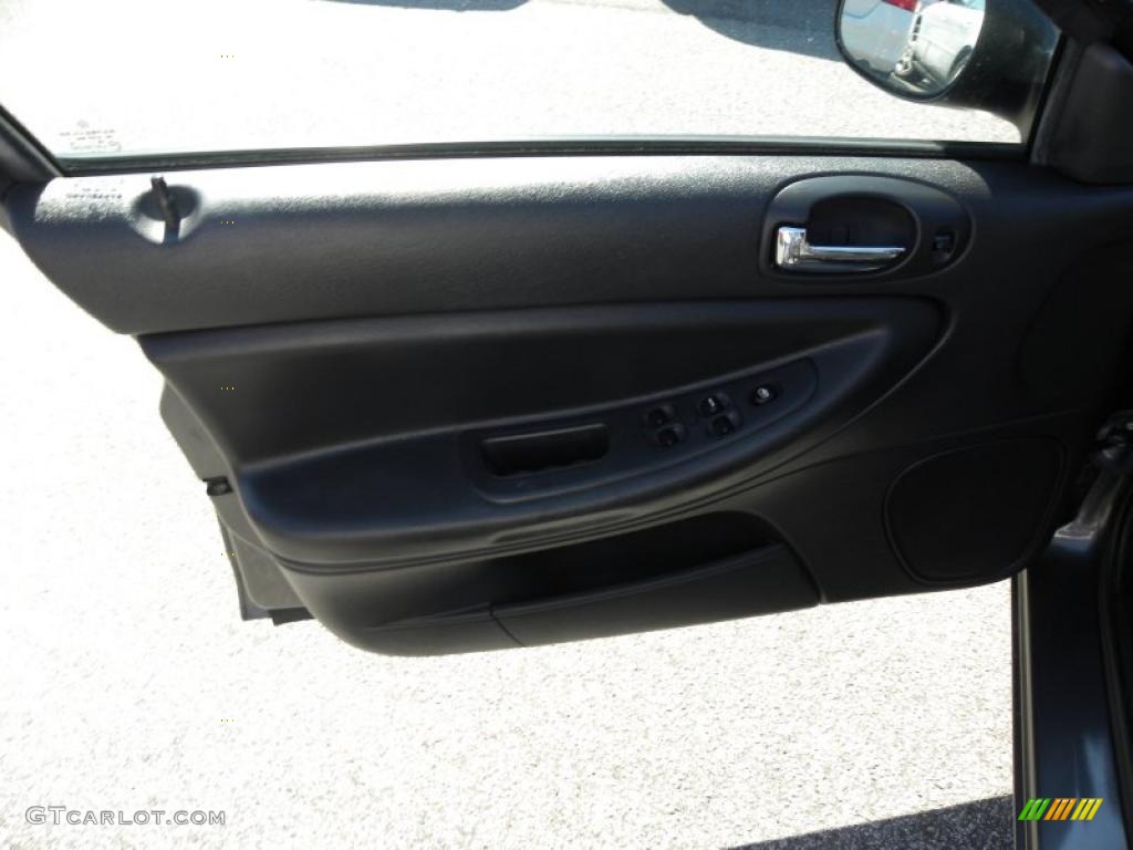 2004 Chrysler Sebring Limited Sedan Dark Slate Gray Door Panel Photo #45750502