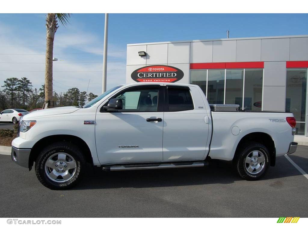 2008 Tundra SR5 Double Cab 4x4 - Super White / Graphite Gray photo #3