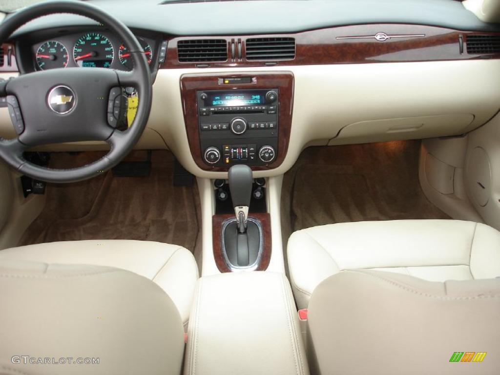 2011 Chevrolet Impala LT Neutral Dashboard Photo #45752898