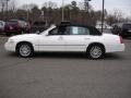 2003 Vibrant White Lincoln Town Car Signature  photo #9