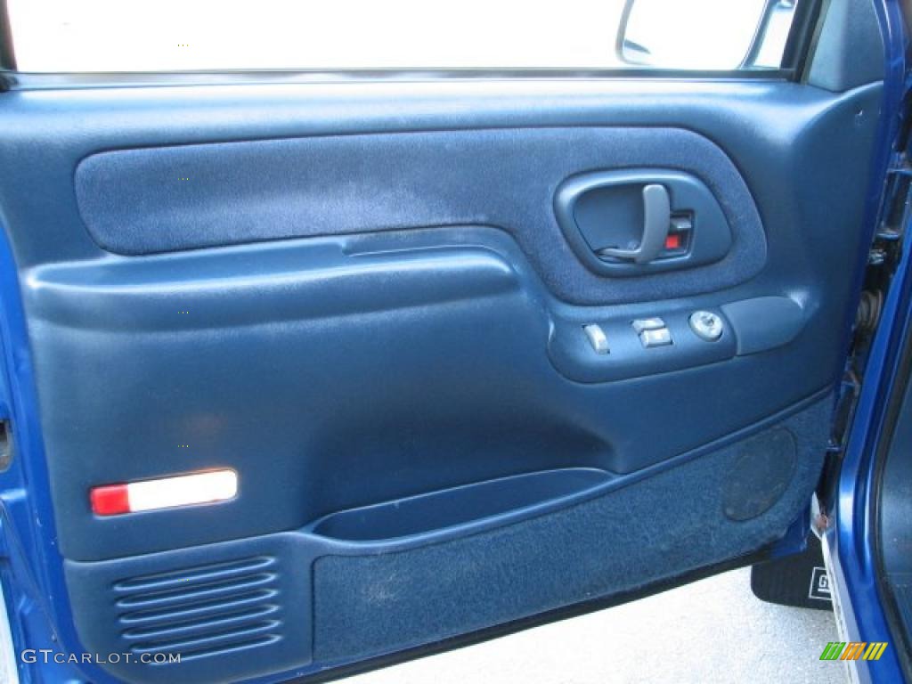 1997 Sierra 1500 SLE Extended Cab 4x4 - Bright Blue Metallic / Blue photo #9