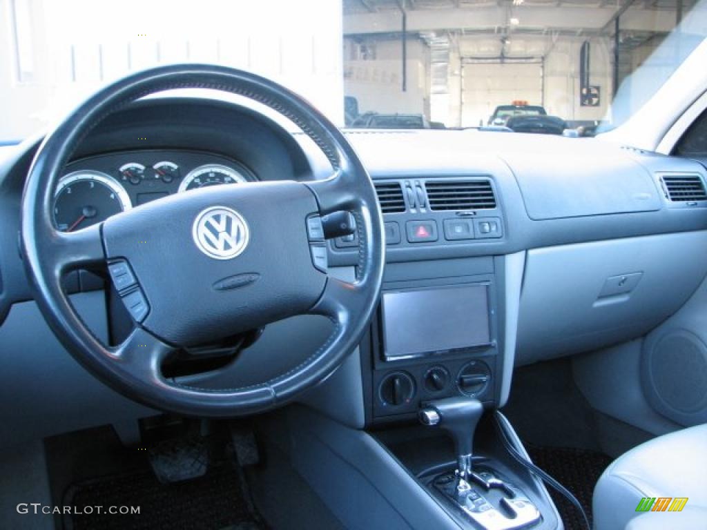 2004 Volkswagen Jetta GLS TDI Sedan Grey Dashboard Photo #45754990