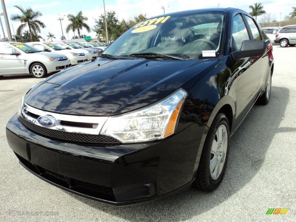 2010 Focus S Sedan - Ebony Black / Medium Stone photo #12