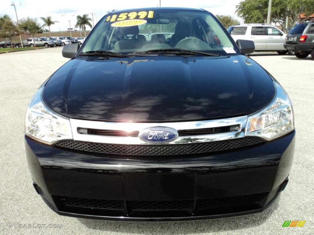 2010 Focus S Sedan - Ebony Black / Medium Stone photo #14