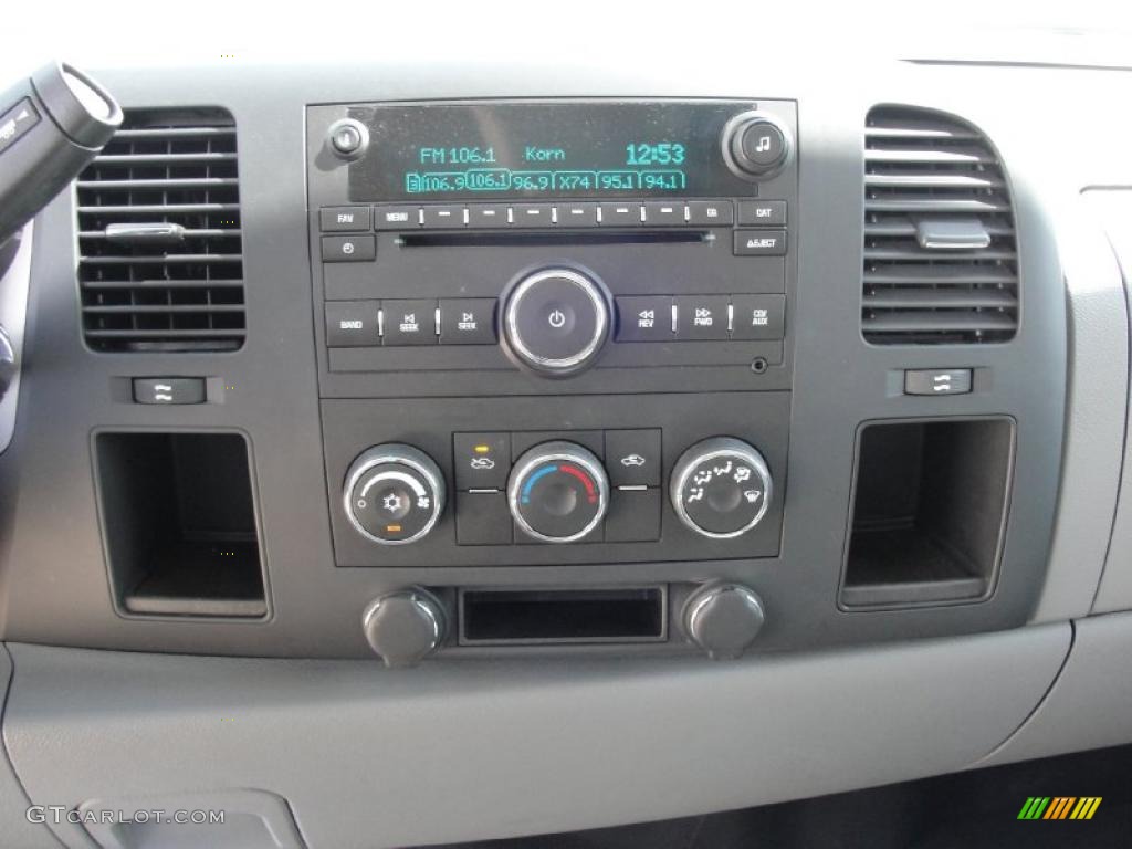 2009 Chevrolet Silverado 2500HD Work Truck Extended Cab Controls Photo #45755954