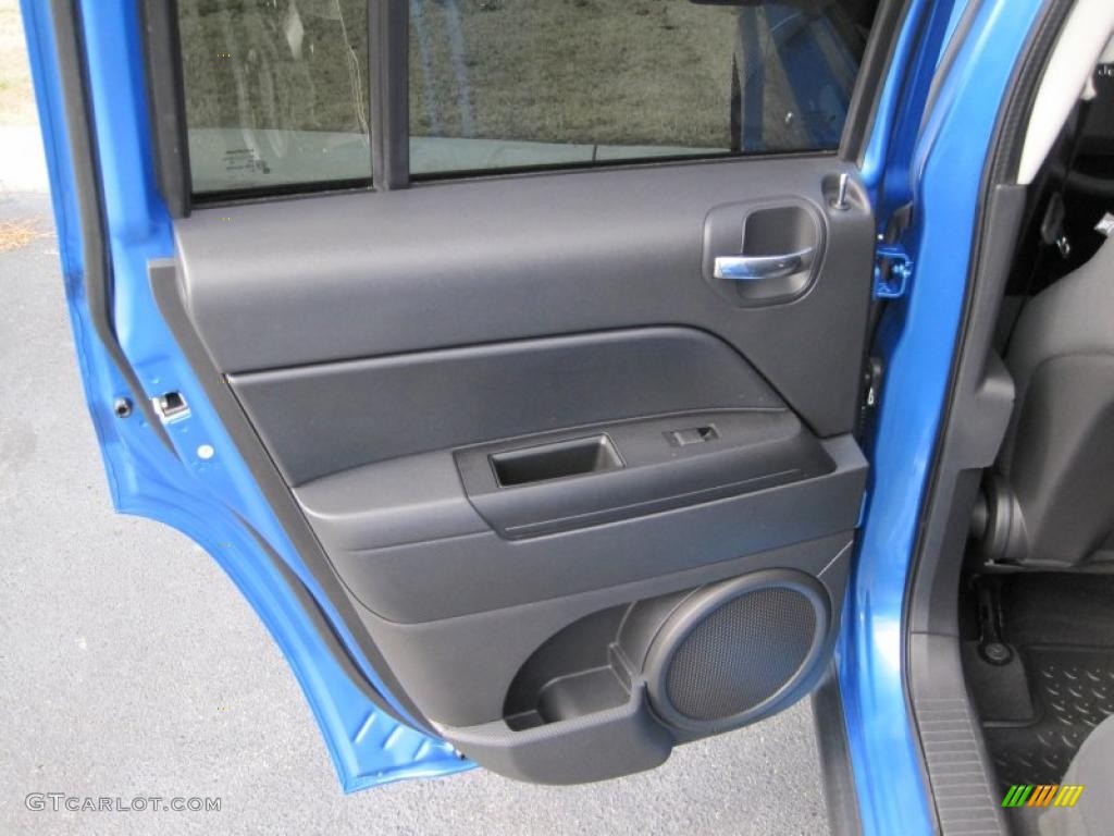 2009 Jeep Patriot Sport Dark Slate Gray/Medium Slate Gray Door Panel Photo #45756054
