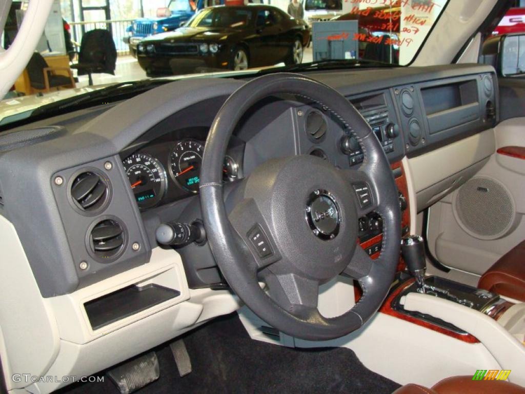 2007 Jeep Commander Limited 4x4 Steering Wheel Photos