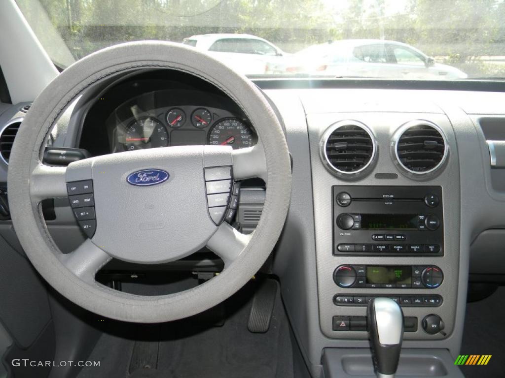 2006 Ford Freestyle SEL Shale Grey Dashboard Photo #45759667