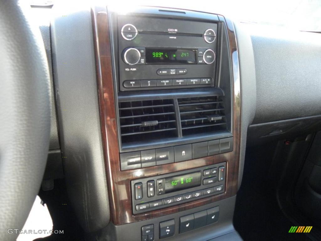 2010 Ford Explorer Limited Controls Photo #45759951