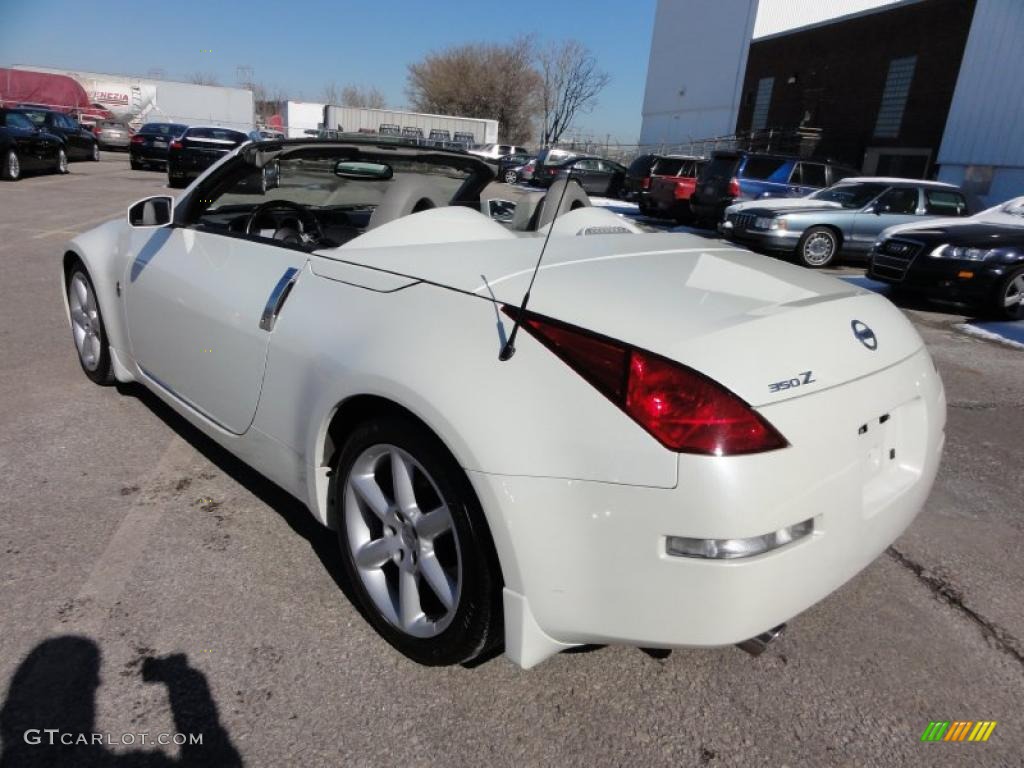 2004 350Z Touring Roadster - Pikes Peak White Pearl / Frost photo #11