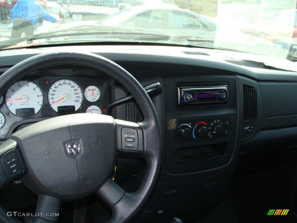 2004 Ram 1500 SLT Regular Cab 4x4 - Flame Red / Dark Slate Gray photo #12