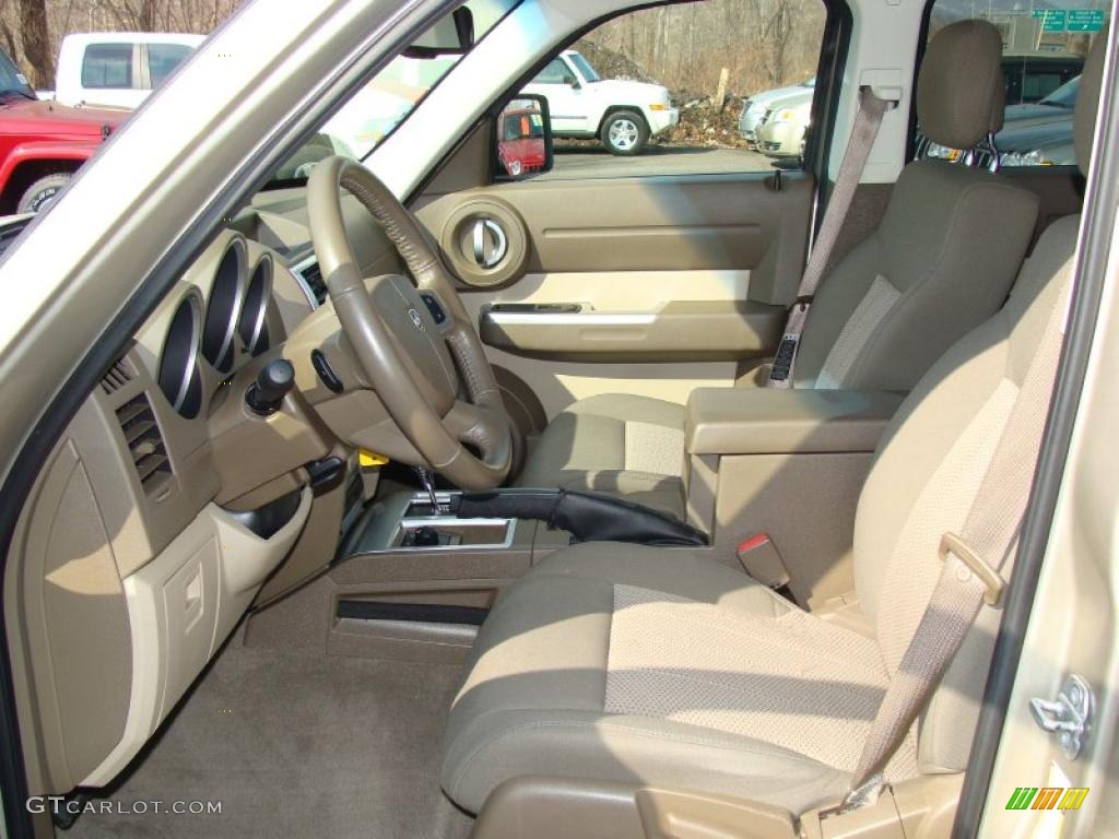 Pastel Pebble Beige Interior 2010 Dodge Nitro Sxt 4x4 Photo