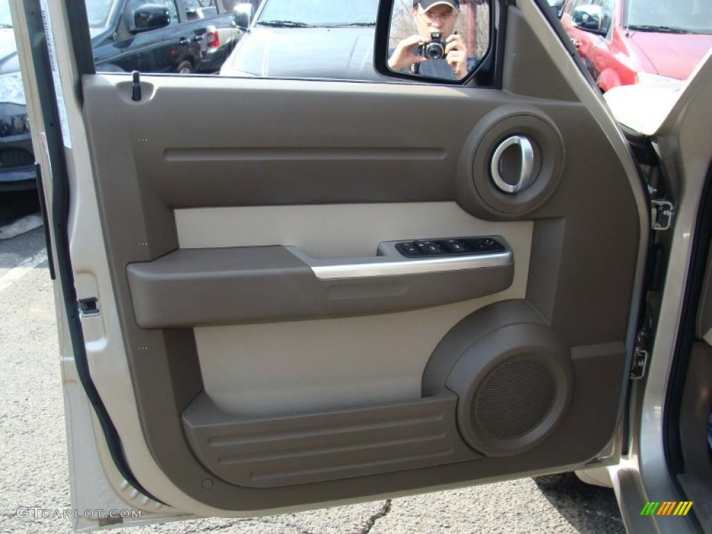 2010 Dodge Nitro SXT 4x4 Pastel Pebble Beige Door Panel Photo #45761791
