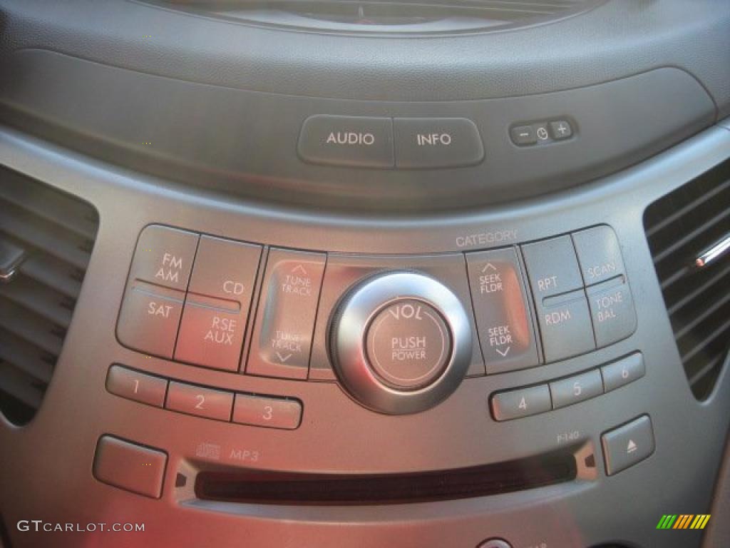 2008 Subaru Tribeca 7 Passenger Controls Photo #45762831
