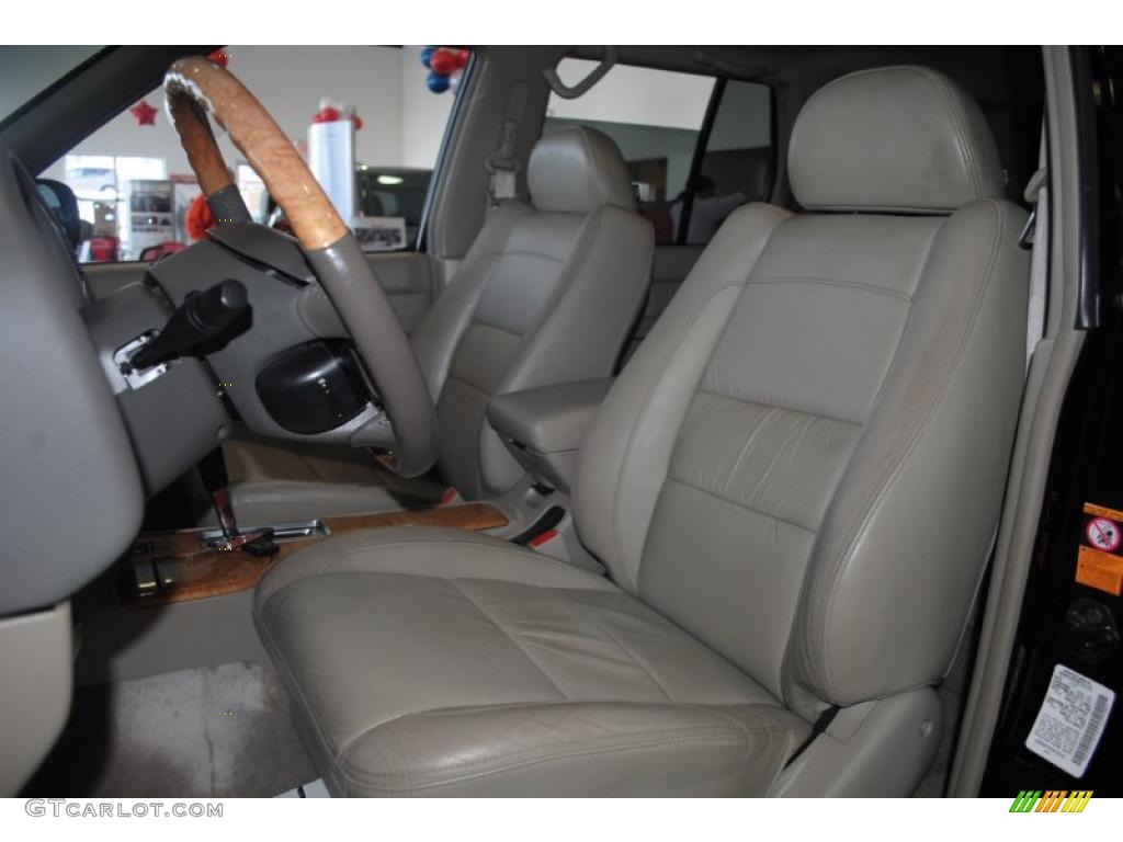 2001 QX4 4x4 - Black Obsidian / Stone Beige photo #14