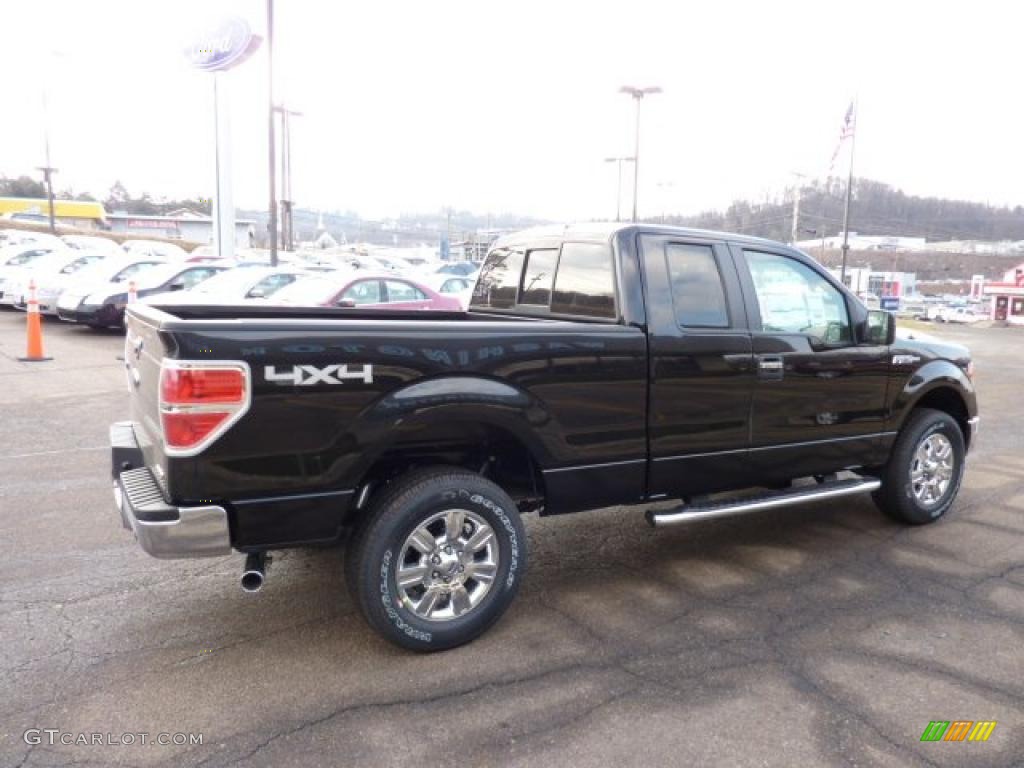 2011 F150 XLT SuperCab 4x4 - Tuxedo Black Metallic / Steel Gray photo #4