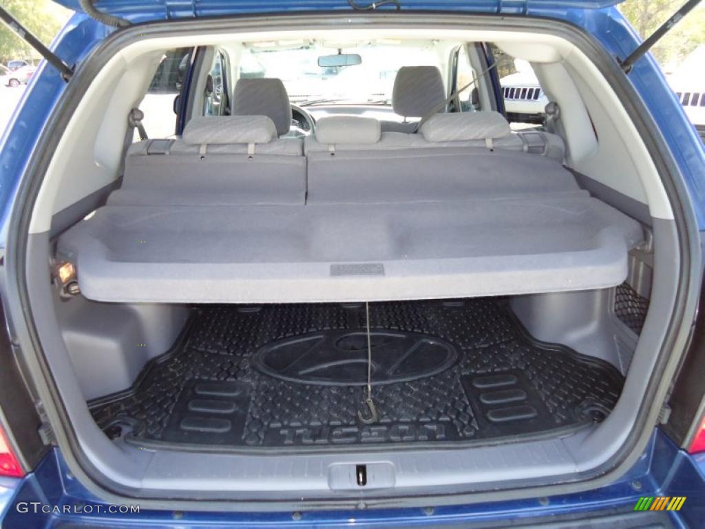 2005 Hyundai Tucson GL Trunk Photo #45764752