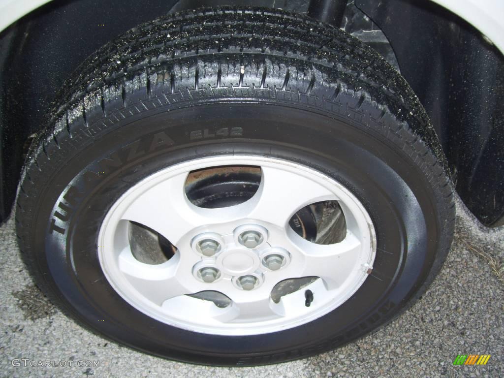 2003 VUE AWD - Silver / Gray photo #9