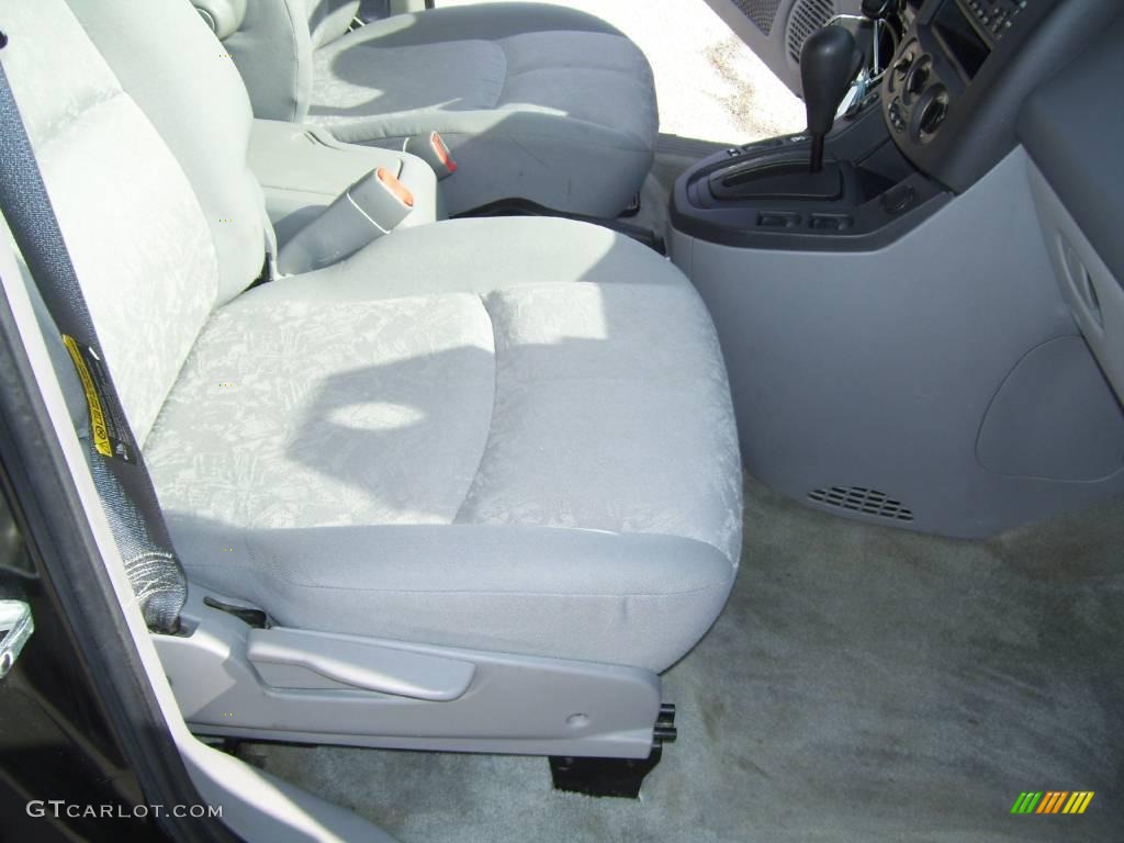 2003 VUE AWD - Silver / Gray photo #11