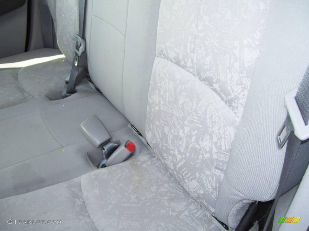 2003 VUE AWD - Silver / Gray photo #12