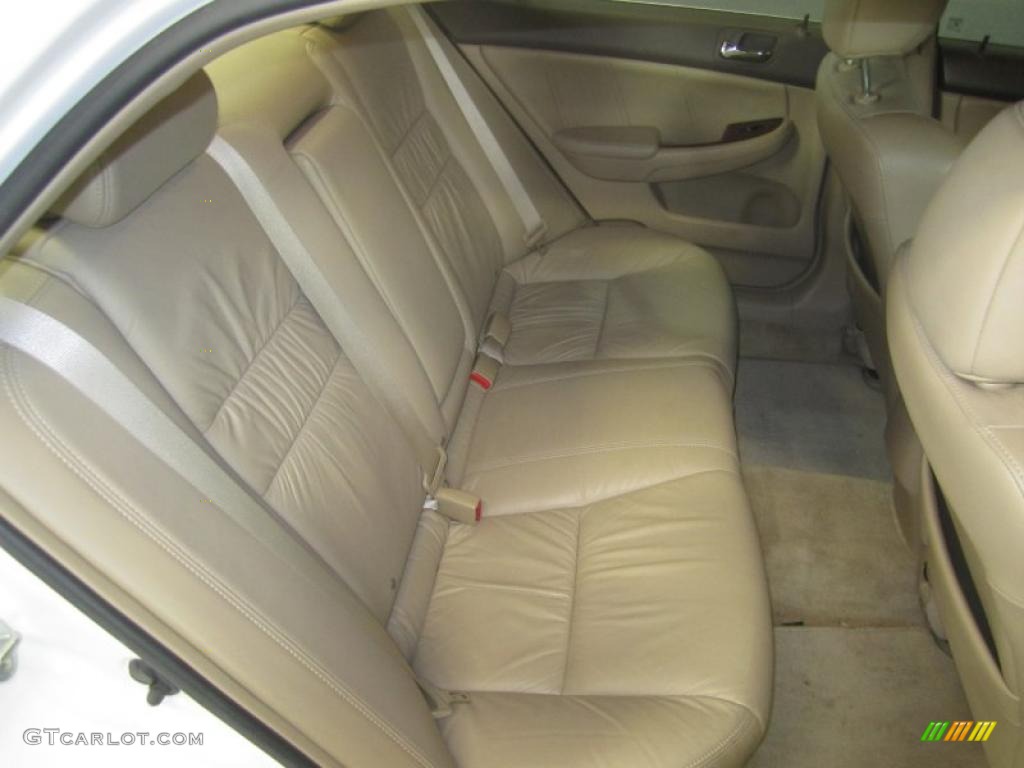 2007 Accord EX-L V6 Sedan - Taffeta White / Ivory photo #18