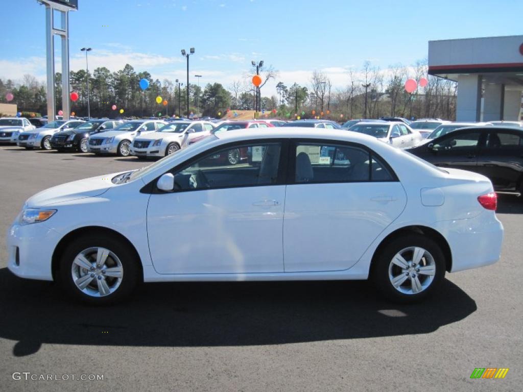 2011 Corolla LE - Super White / Ash photo #2